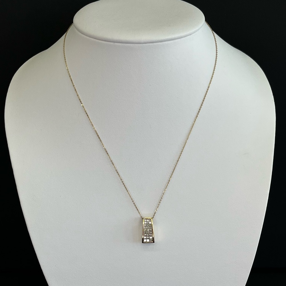 Pendant 14k Yellow Gold with Diamond 
14k Princess Cut Diamond Pendant